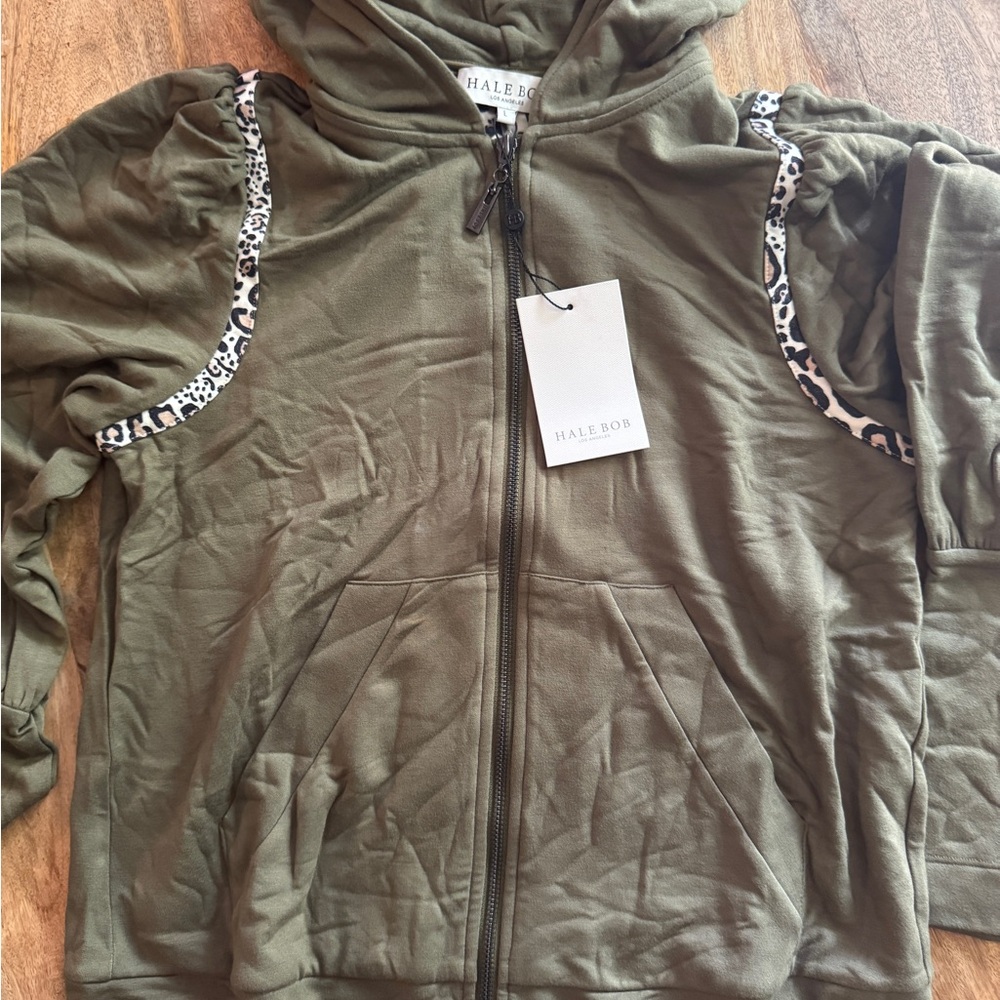 NEW Hale Bob ZIP UP